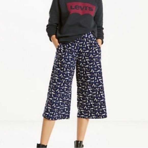 Levi's Pants - Levi’s Mishi Cat Culottes Size Medium